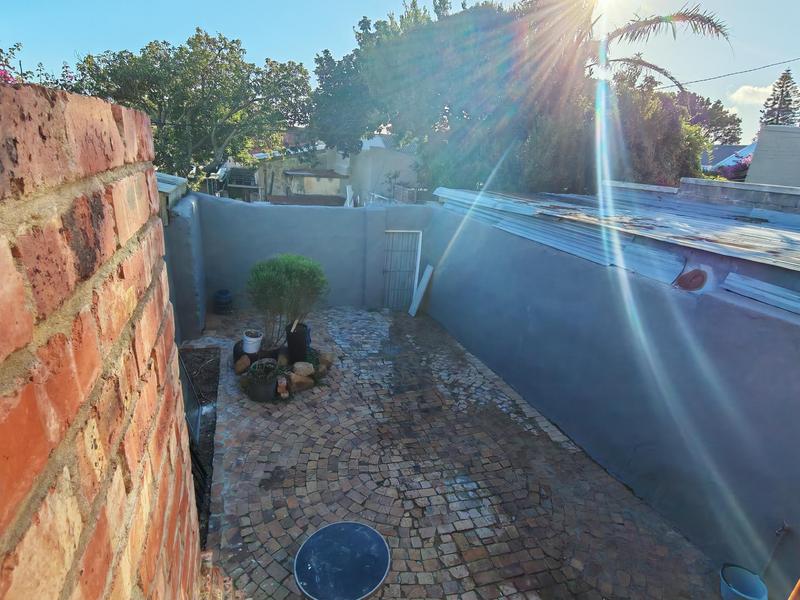 2 Bedroom Property for Sale in Woodstock Upper Western Cape